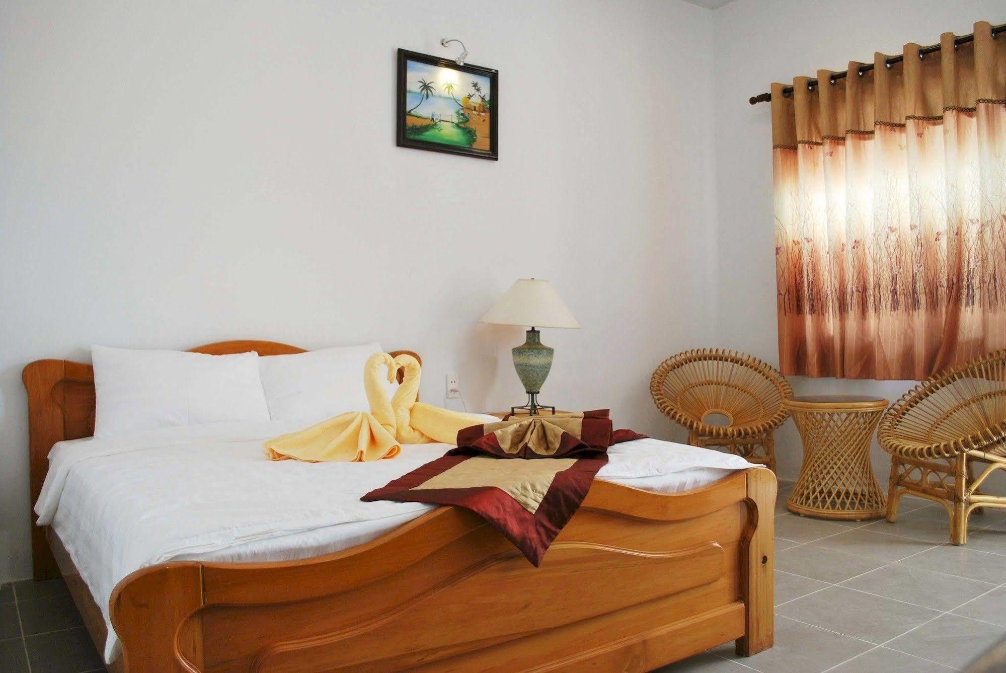 Phi Yen Hotel Chi Khu Co Ong Exterior photo
